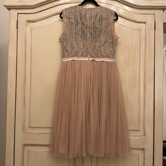 Needle and thread dress - Picture 5 of 6